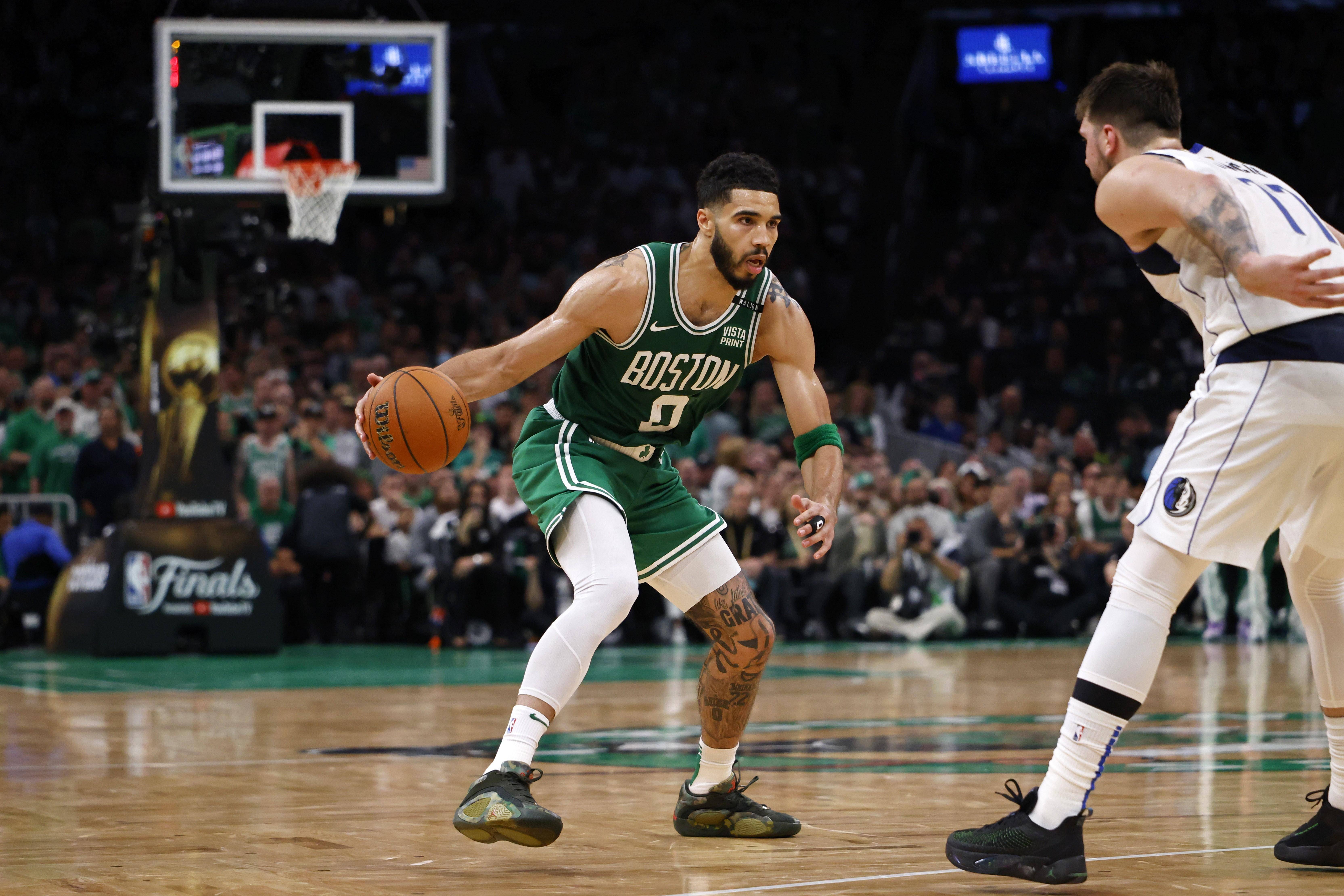 达拉斯独行侠发布备战花絮，今夜造点机会，NBA总决赛任务艰巨，训练强度明显提升的简单介绍