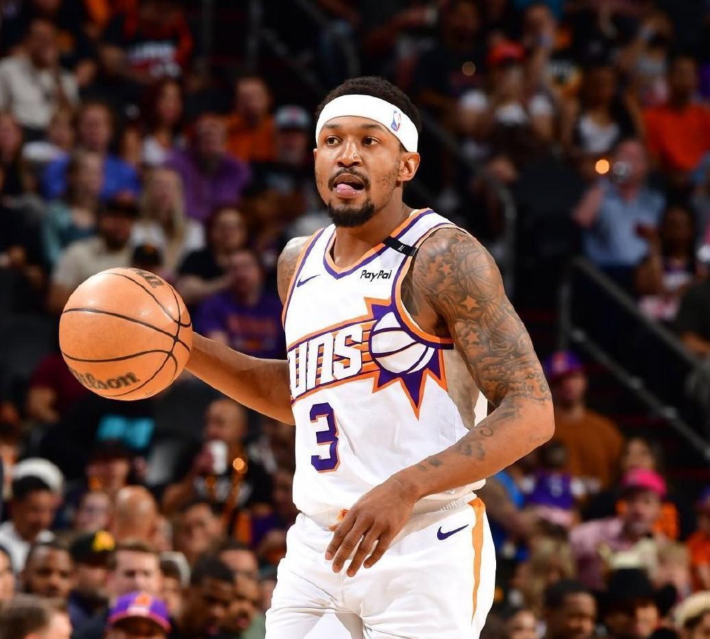 s15赛程-加时末段欧联传出新动向；洛杉矶快船刷新队史纪录；管理层表态：赛场秩序良好；球探报告显示潜力的简单介绍