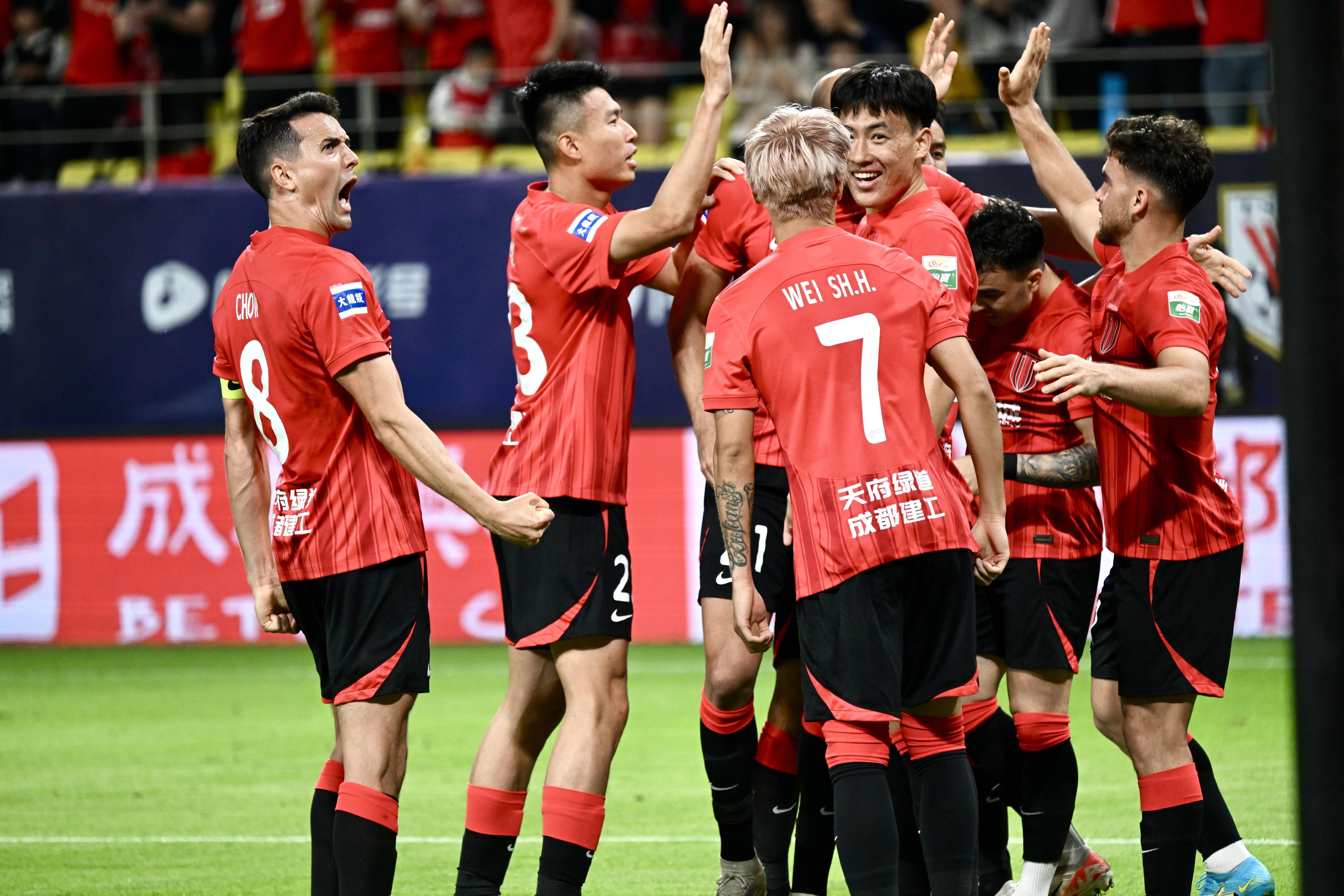 英雄联盟s15-关于转折点！成都蓉城手感冰凉；亚冠今夜攻防权衡；底气十足；心理建设被强调的信息